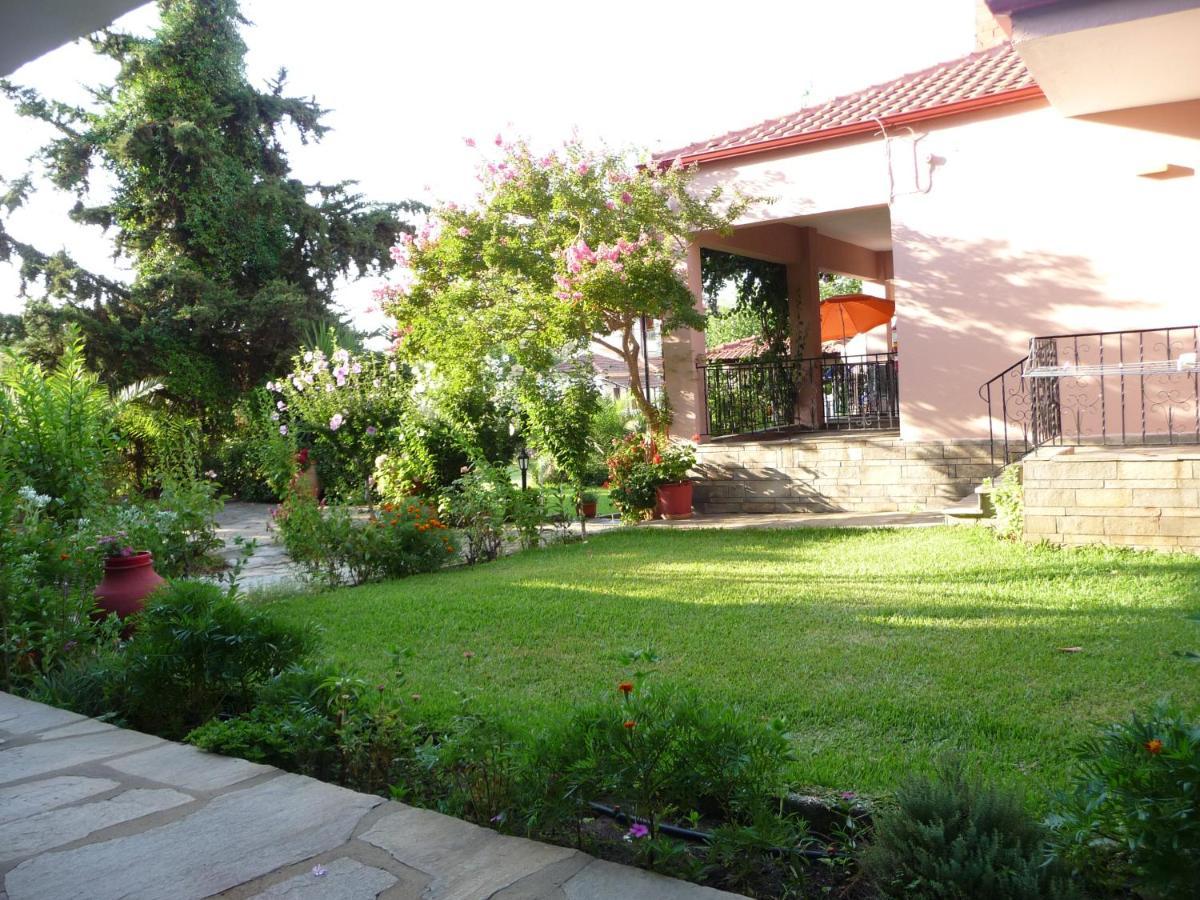 House Evristhenis 1 Торони